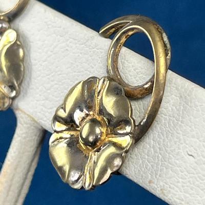 VINTAGE FLORAL STYLE CLIP-ON EARRINGS, POSSIBLY GOLD FILLED