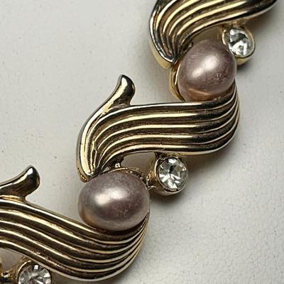 BEAUTIFUL VINTAGE TAUPE FAUX PEARL & RHINESTONE SEGMENTED NECKLACE