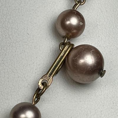 BEAUTIFUL VINTAGE TAUPE FAUX PEARL & RHINESTONE SEGMENTED NECKLACE