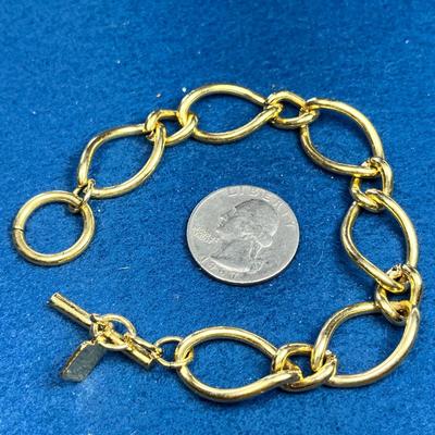 SHINY GOLDTONE ANNE KLEIN BIG LINK BRACELET