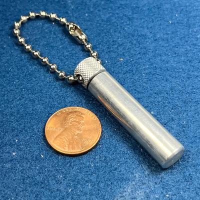 METAL OIL VIAL KEY CHAIN
