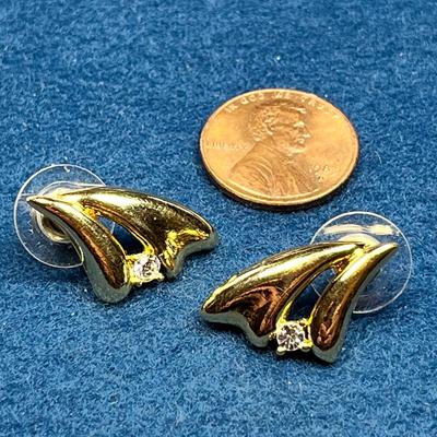 SHINY GOLD WING-LIKE EARRINGS WITH CLEAR RHINESTONE ACCENT