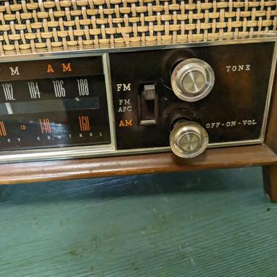 ZENITH AM FM LONG DISTANCE RADIO VINTAGE S-58040