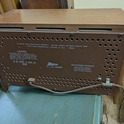 ZENITH AM FM LONG DISTANCE RADIO VINTAGE S-58040