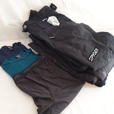 Spyder Ski Pants and Patagonia Base Layer Mens Small/Medium (G-BBL)