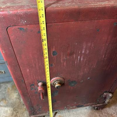 Antique Yale Safe.