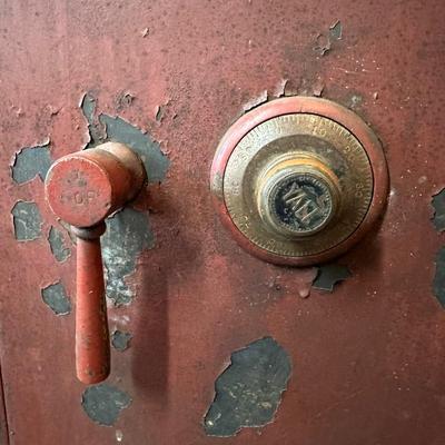 Antique Yale Safe.