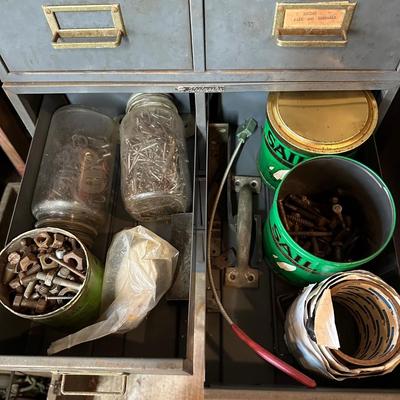 Shop / Garage Metal Drawer Set w/ Hardware Inside