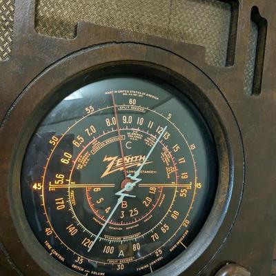 Antique 1930's Zenith Tombstone Radio