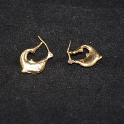 14k Gold Dolphin Earrings, 0.7g