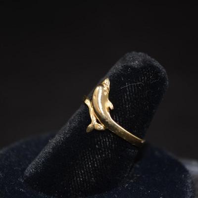 14k Gold Dolphin Ring Size 7, 1.5g