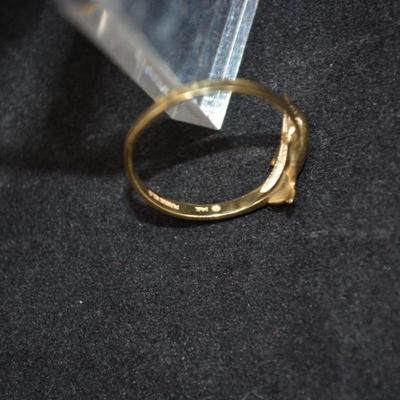 14k Gold Dolphin Ring Size 7, 1.5g