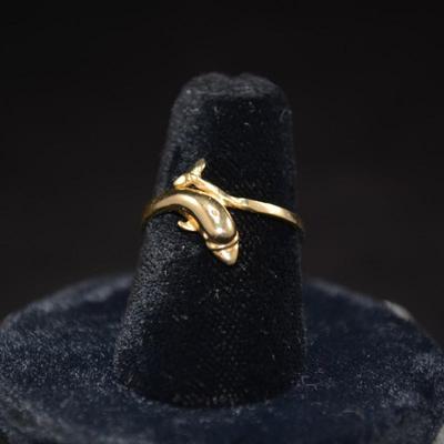 14k Gold Dolphin Ring Size 7, 1.5g