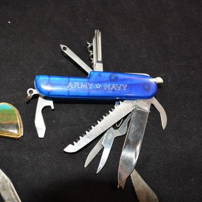 Lot of Vintage Pocket Knives