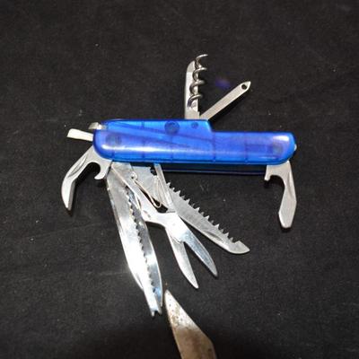 Lot of Vintage Pocket Knives