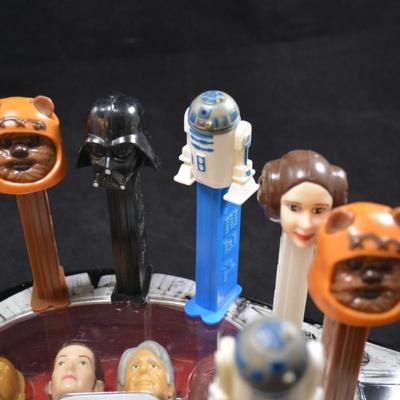 Lot of 15 Collectible STAR WARS Pez Dispensers w/ Display Tin