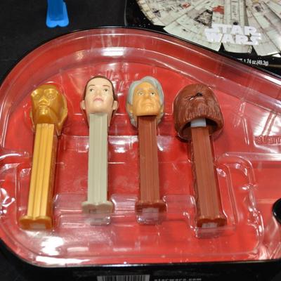 Lot of 15 Collectible STAR WARS Pez Dispensers w/ Display Tin