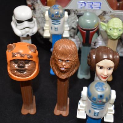 Lot of 15 Collectible STAR WARS Pez Dispensers w/ Display Tin