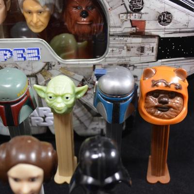 Lot of 15 Collectible STAR WARS Pez Dispensers w/ Display Tin
