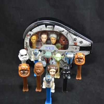 Lot of 15 Collectible STAR WARS Pez Dispensers w/ Display Tin