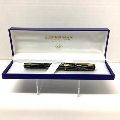 1112 Vintage Art Deco Waterman Red Keyhole Flex Fountain Pen