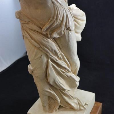 Vintage AMR Studios â€œNike of Samothraceâ€ Winged Victory Plaster Reproduction