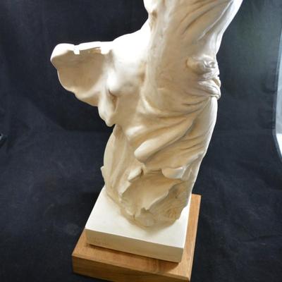 Vintage AMR Studios â€œNike of Samothraceâ€ Winged Victory Plaster Reproduction