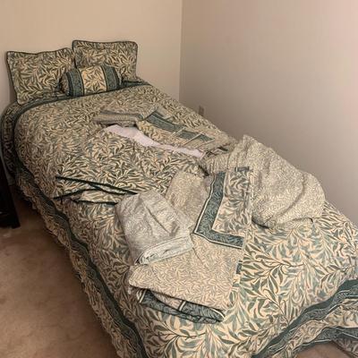 Martex Botanical Bedding Set, Queen Size (BD1-HS)