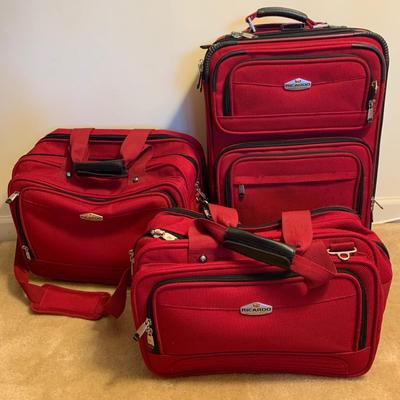 Ricardo Three-Piece Luggage Set & Pair of Luggage Racks (BD1-HS)