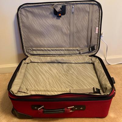 Ricardo Three-Piece Luggage Set & Pair of Luggage Racks (BD1-HS)