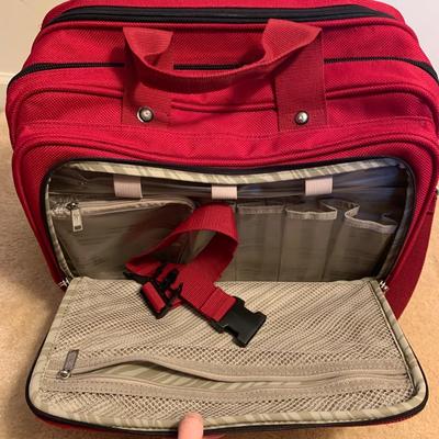 Ricardo Three-Piece Luggage Set & Pair of Luggage Racks (BD1-HS)