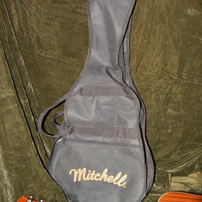 MITCHELL MDJ-10 Junior Dreadnought Â¾ Acoustic Guitar w/ Gig Bag