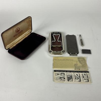 138 Vintage Rolls Razor "Viscount" Model with Traveling Case