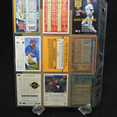 Lot of MLB Hall of Famers Baseball Cards