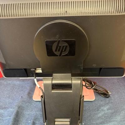 Lot 856 HP computer monitor