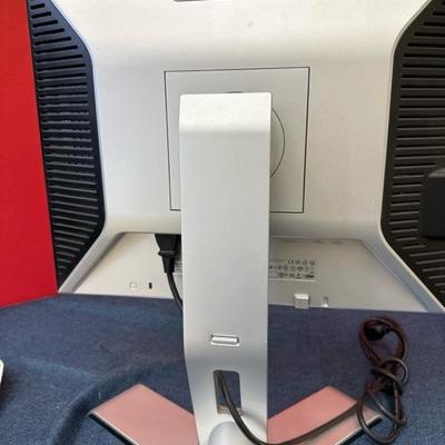Lot 858 Dell computer monitor