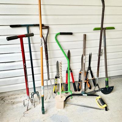 14 Assorted Back Aching Tools ~ Gardening