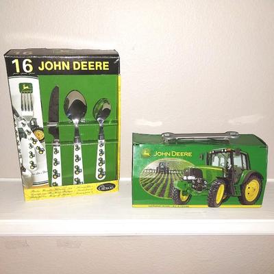 JOHN DEERE FOUR PERSON UTENSIL SET AND TIN BOX WITH HANDLE
