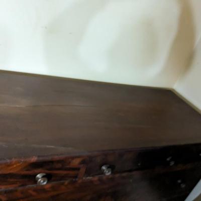 Early 19th Century Antique American Mahogany Dressing Chest