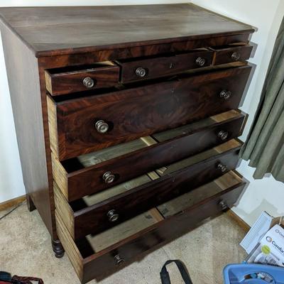 Early 19th Century Antique American Mahogany Dressing Chest