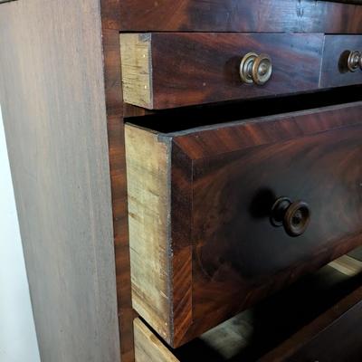 Early 19th Century Antique American Mahogany Dressing Chest