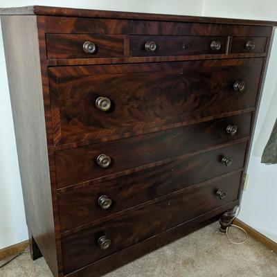 Early 19th Century Antique American Mahogany Dressing Chest