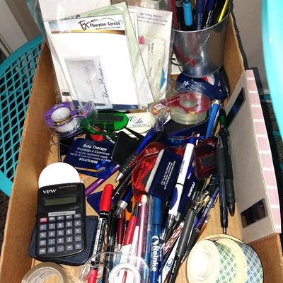 VARIETY OF OFFICE/DESK SUPPLIES