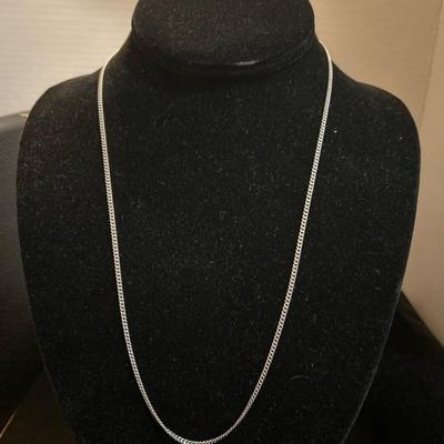 Lot 1010 925 and sterling chains