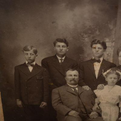 Antique Framed Family Photograph 17.5â€x14.5â€