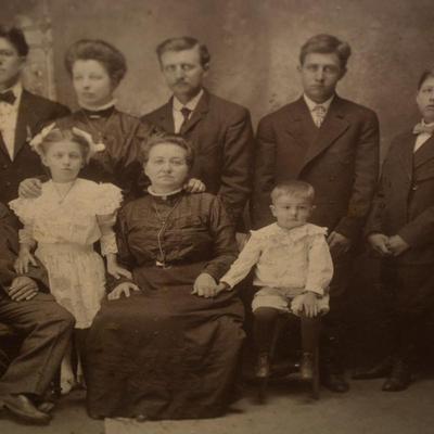 Antique Framed Family Photograph 17.5â€x14.5â€