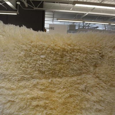 Beautiful Off-White Sheepskin 45â€x32â€
