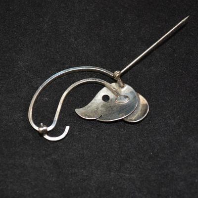 Sterling Dachshund Pin 5.3g