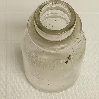 LOT:1: Collection of Vintage Glass Milk Bottles