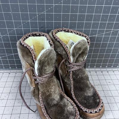 Vintage Snow Land Boots